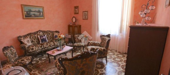 Квартира с 3 спальнями в Пинероло, Италия № 350205 11