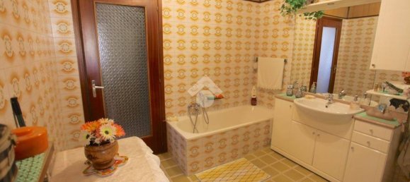 Квартира с 3 спальнями в Пинероло, Италия № 350205 22