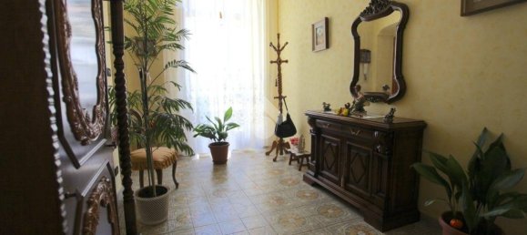 Квартира с 3 спальнями в Пинероло, Италия № 350205 25