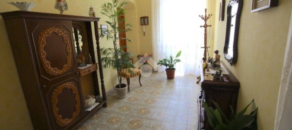 Квартира с 3 спальнями в Пинероло, Италия № 350205 26