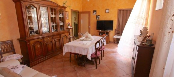 Квартира с 3 спальнями в Пинероло, Италия № 350205 3