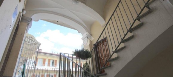 Квартира с 3 спальнями в Пинероло, Италия № 350205 32