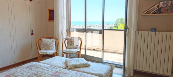 3 Schlafzimmer Penthouse in Giulianova, Italy, Nr. 345680 24