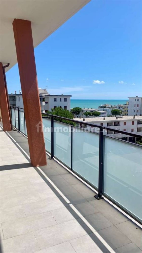 3 bedrooms Penthouse in Porto Recanati, Italy No. 301316