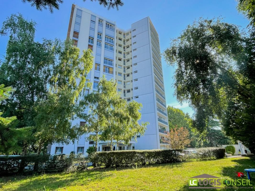 Apartamento de 3 dormitorios en Chatillon, France No. 299572