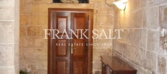 Büro in Valletta, Malta, Nr. 12793 2