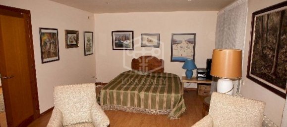 6 bedrooms Villa in Cabrils, Spain No. 7401 3