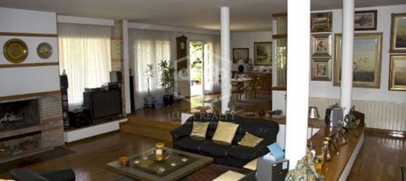 6 bedrooms Villa in Cabrils, Spain No. 7401 12