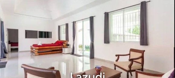 6 bedrooms Villa in Pattaya, Thailand No. 17512 8