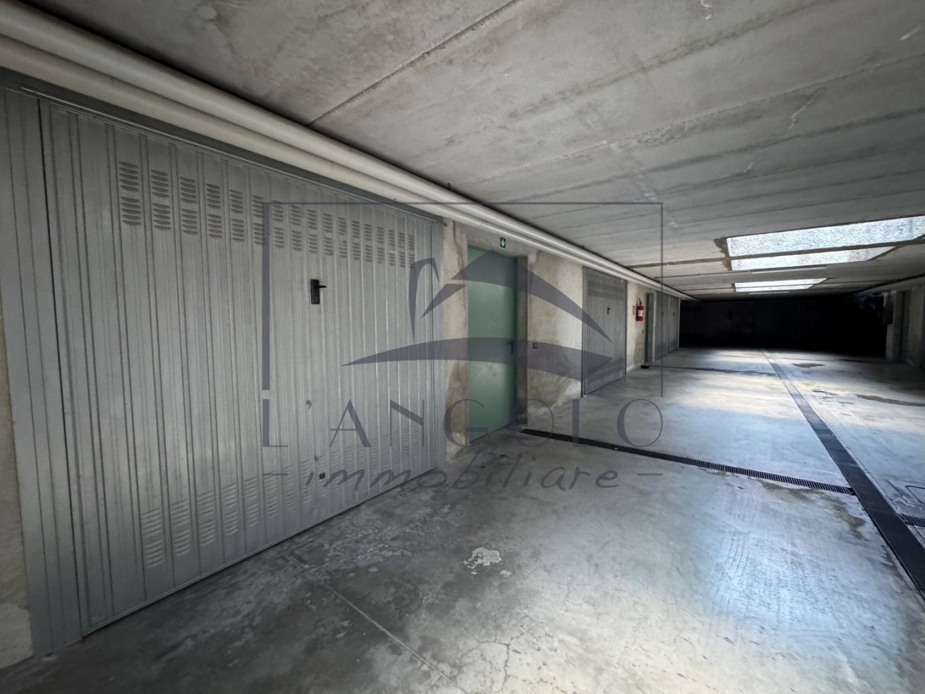 Garagem em Corbetta, Italy 22 m² N.º 381416