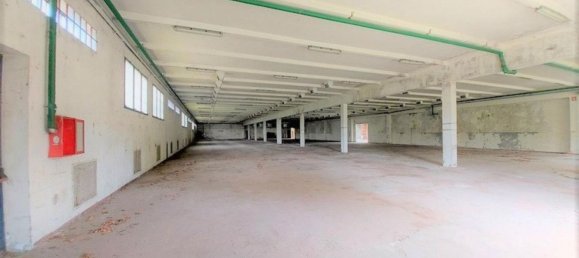5050m² Warehouse in Romentino, Italy No. 372488 3