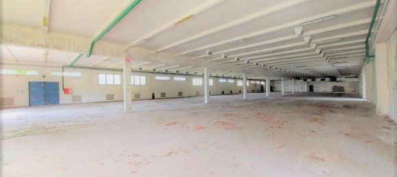 5050m² Warehouse in Romentino, Italy No. 372488 6