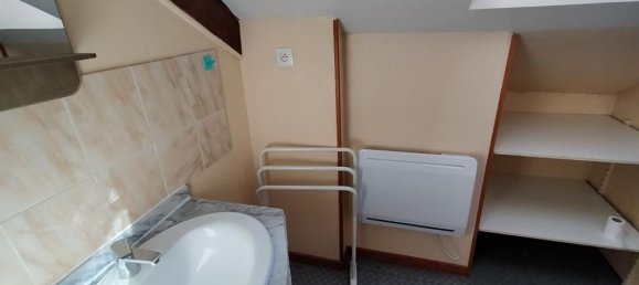 1 bedroom Apartment in Limoges, France No. 190669 4