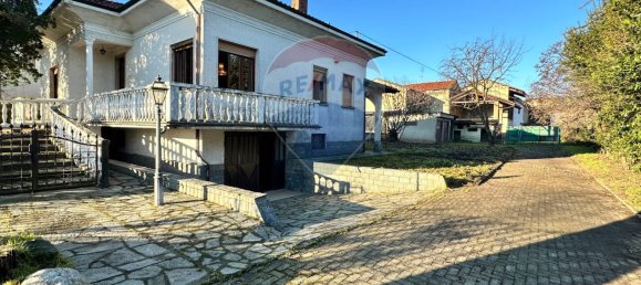 Villa de 3 dormitorios en Alice Castello, Italy No. 178820 21