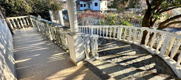 Villa de 3 dormitorios en Alice Castello, Italy No. 178820 11