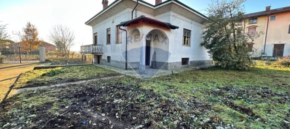 Villa de 3 dormitorios en Alice Castello, Italy No. 178820 27