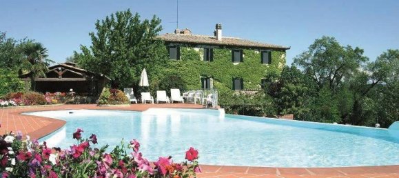 20 bedrooms Farm in Murlo, Italy No. 580 3