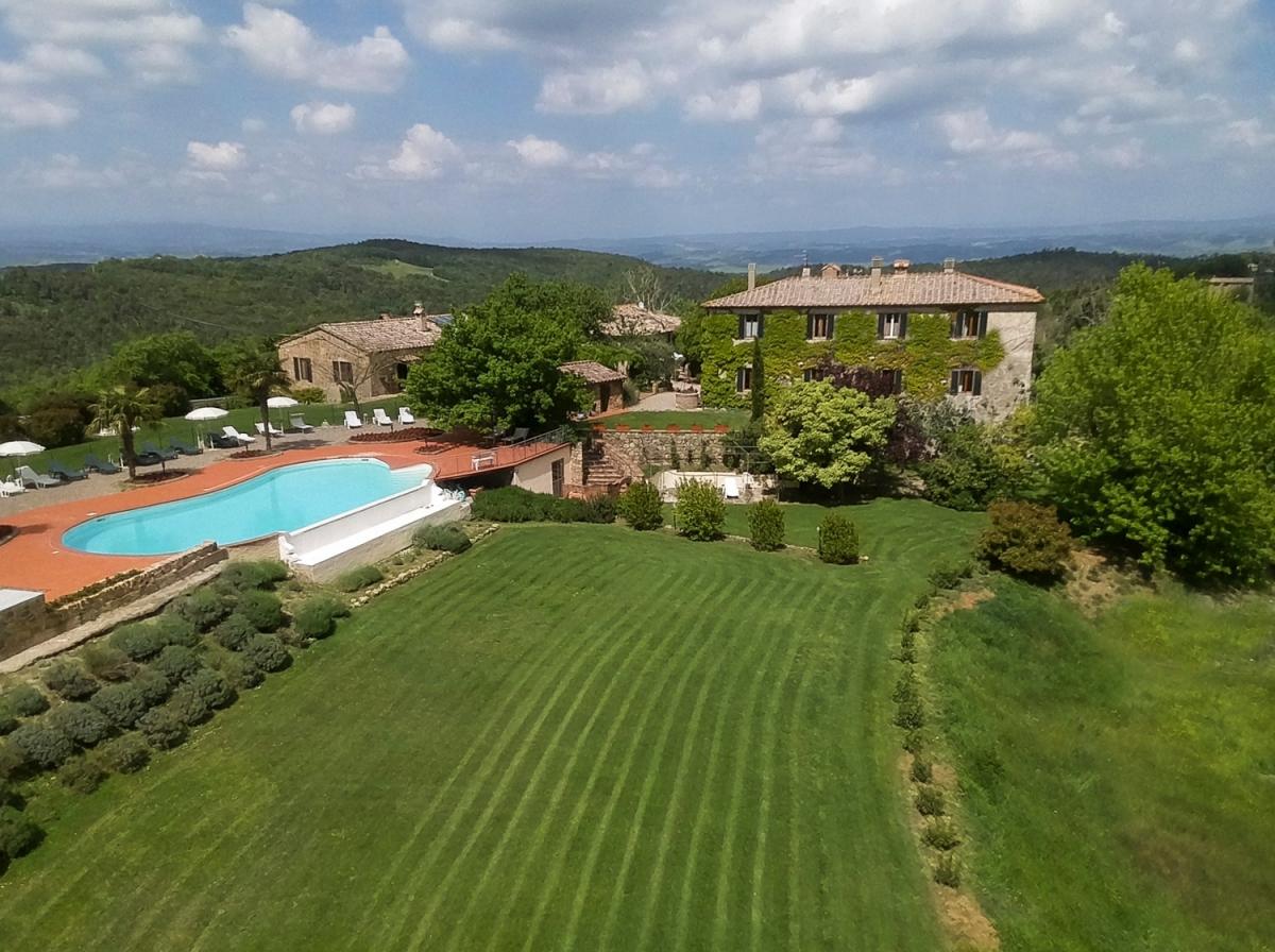 20 bedrooms Farm in Murlo, Italy No. 580