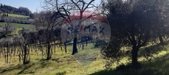 5 bedrooms House in Pomarance, Italy No. 151902 11