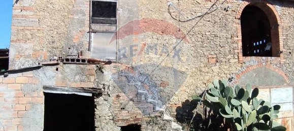 5 bedrooms House in Pomarance, Italy No. 151902 2