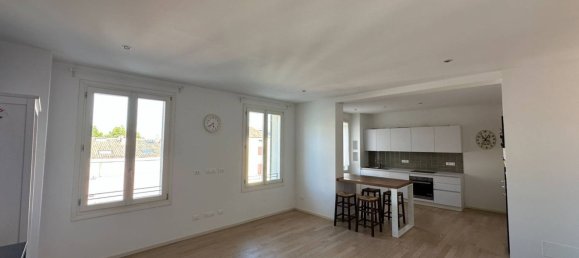 Apartamento de 3 dormitorios en Mirandola, Italy No. 314592 6