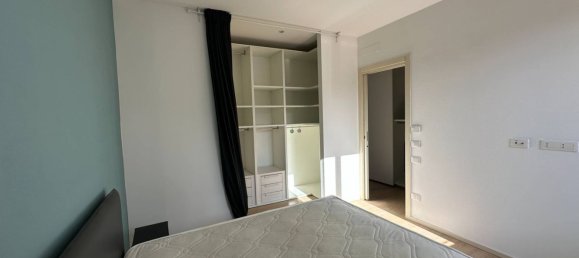 Apartamento de 3 dormitorios en Mirandola, Italy No. 314592 8