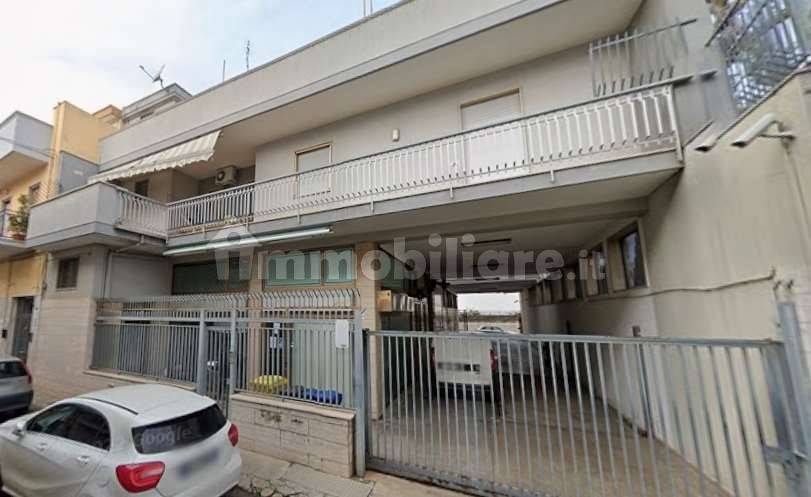 5غرفة شقة في Noicattaro, Italy رقم 237263