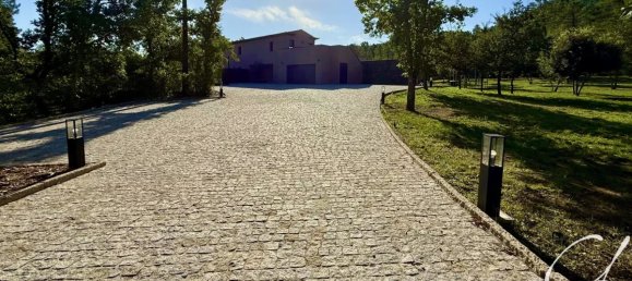 7 rooms Villa in Bagnols-en-Foret, France No. 322639 2