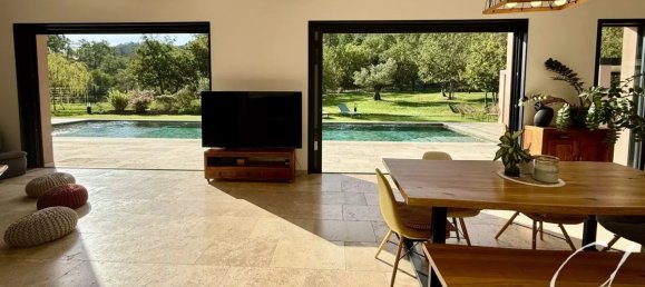 7 rooms Villa in Bagnols-en-Foret, France No. 322639 5