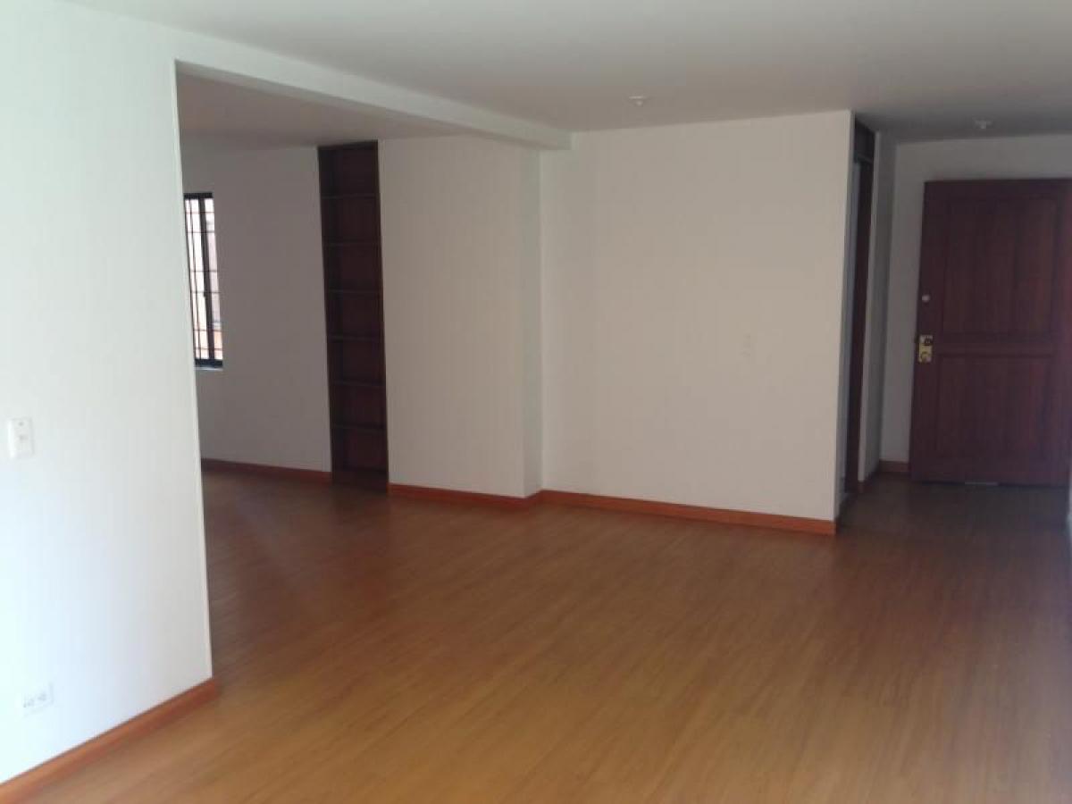 3 bedrooms House in Bogota, Colombia No. 11298