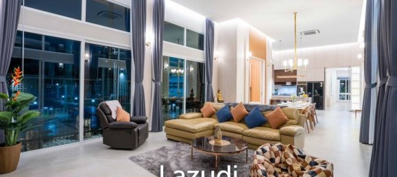 4 bedrooms Villa in Pattaya, Thailand No. 17723 2