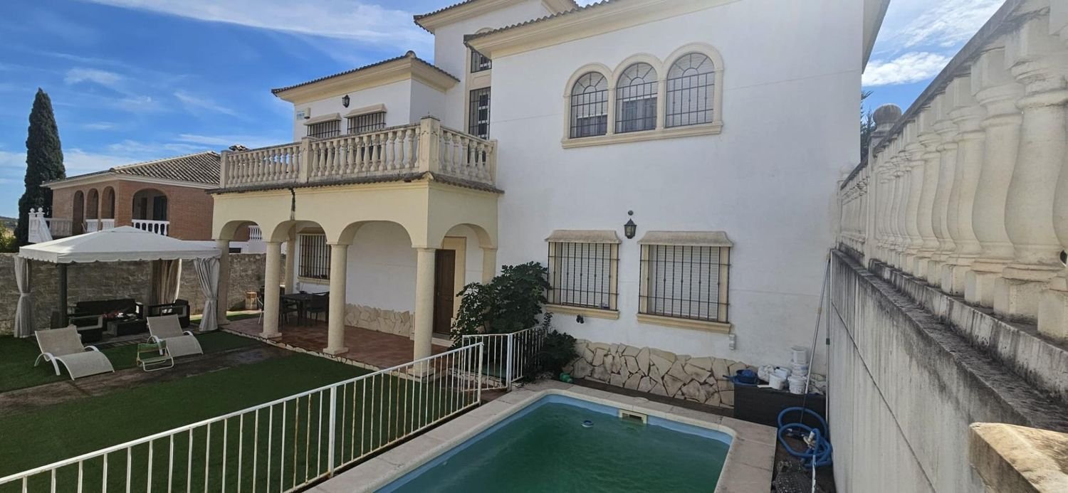 Casa T5 em Alcolea, Spain N.º 103202