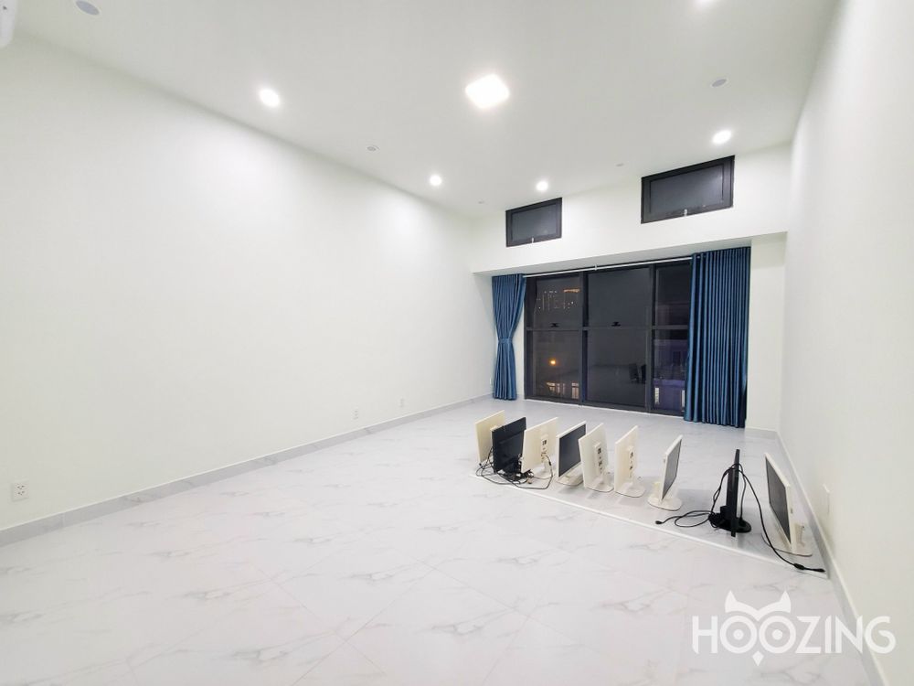 Офис с 1 комнатой в Тхудык, Вьетнам № 16097