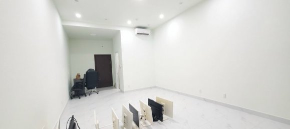 Офис с 1 комнатой в Тхудык, Вьетнам № 16097 3