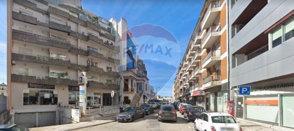 938m² Commercial property in Aveiro, Portugal No. 144022 3