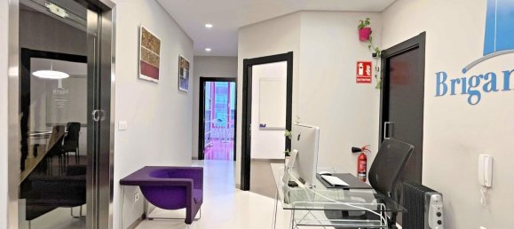 3 غرف نوم شقة في A Coruna, Spain رقم 127861 9