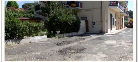 2-salle Appartement à Valmontone, Italy No. 25845 11