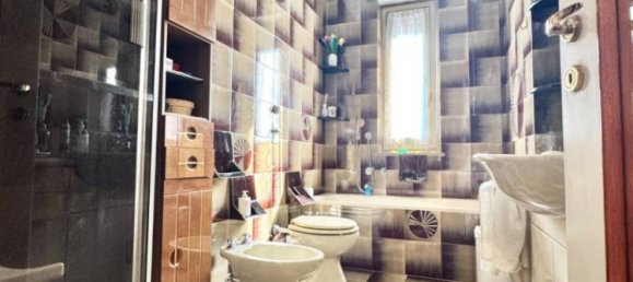 2 Schlafzimmer Wohnung in Cologno Monzese, Italy, Nr. 374357 20