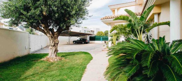 Villa de 4 dormitorios en L'Eliana, Spain No. 22220 2