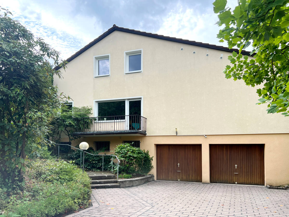 Adosado de 6 dormitorios en Forchheim, Germany No. 348703