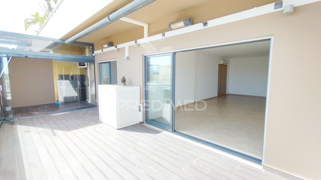 2 bedrooms Apartment in Quelfes, Portugal No. 338032