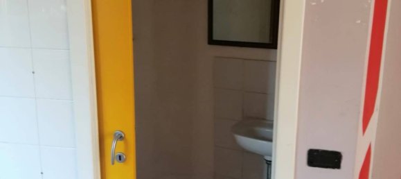 1 room Commercial property in Lucca, Italy No. 62745 7