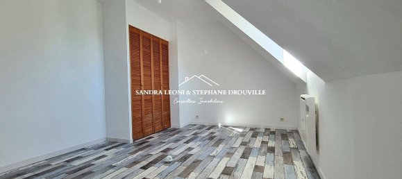 3 bedrooms House in Chartres, France No. 216072 7