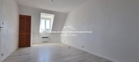 3 bedrooms House in Chartres, France No. 216072 5