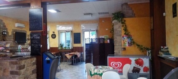 130m² Commercial property in Brenna, Italy No. 184155 3