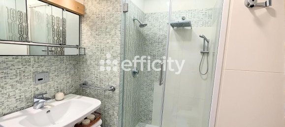 Квартира с 3 спальнями в Вилёрбан, Франция № 287565 5