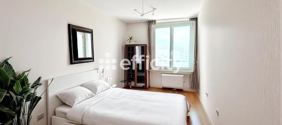 Квартира с 3 спальнями в Вилёрбан, Франция № 287565 6