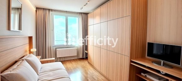 Квартира с 3 спальнями в Вилёрбан, Франция № 287565 7