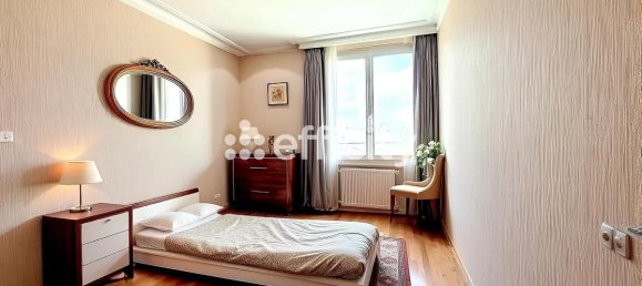 Квартира с 3 спальнями в Вилёрбан, Франция № 287565 8