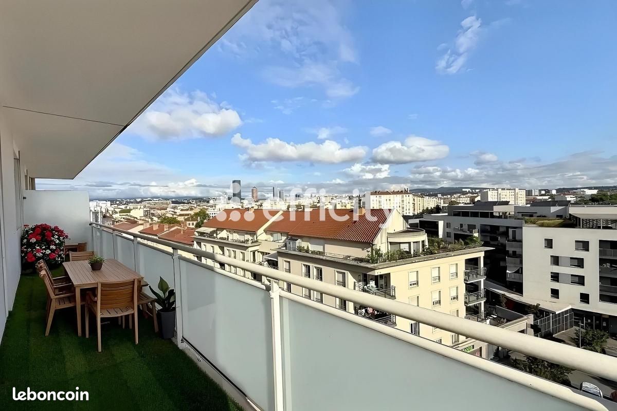 Квартира с 3 спальнями в Вилёрбан, Франция № 287565